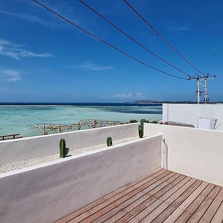Shore Thing Gili Air Beachfront Apartment Esterno foto