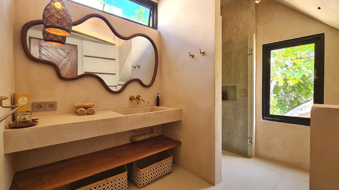 Shore Thing Gili Air Beachfront Apartment Esterno foto